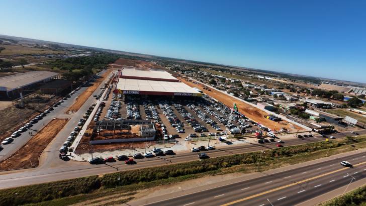 CDL Sinop presente na inauguração do Super Atacado 163